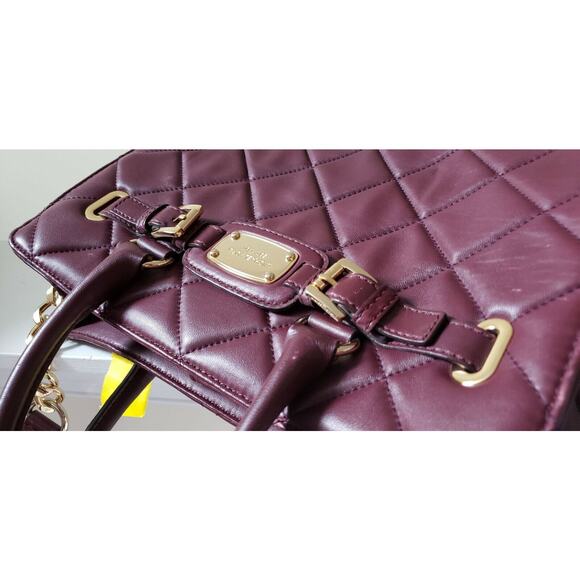 Michael Kors Hamilton Large Quilted Tote in Burgundy with Gold Hardware - Picture 7 of 11